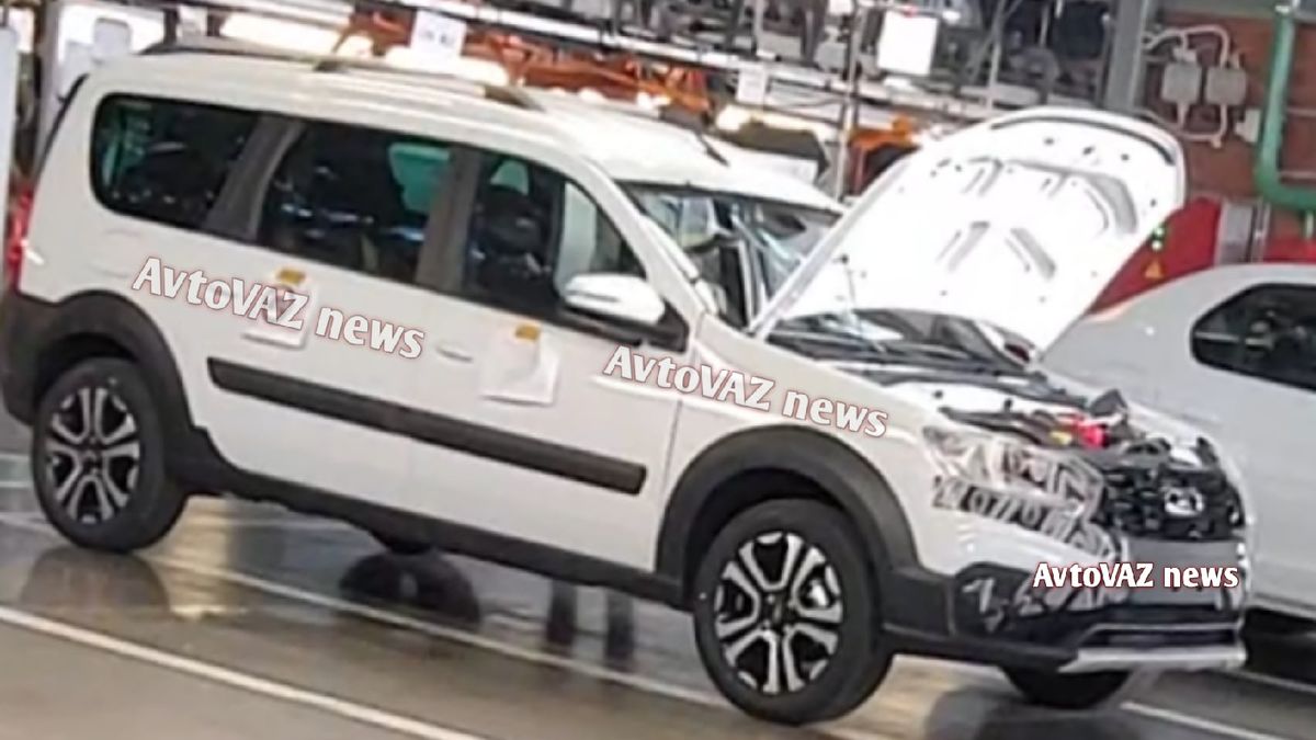 «АвтоВАЗ» начал производство рестайлингового Lada Largus