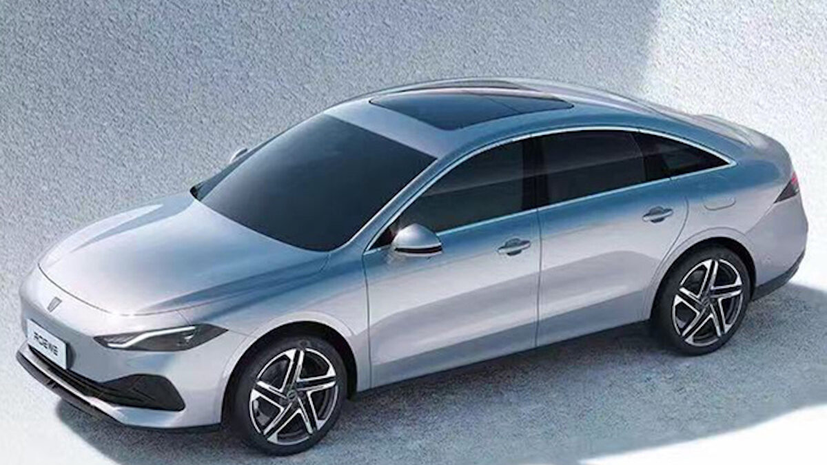 В Китае запустят продажи нового седана SAIC Roewe D7 по цене топовой Lada Vesta