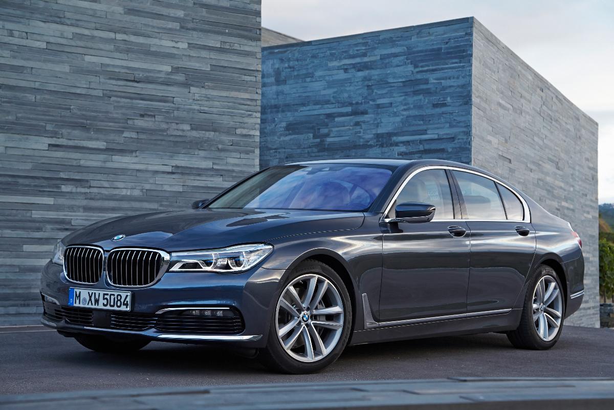 Роскошный сделан BMW 730d смог проехать 1448,41 км на одном баке