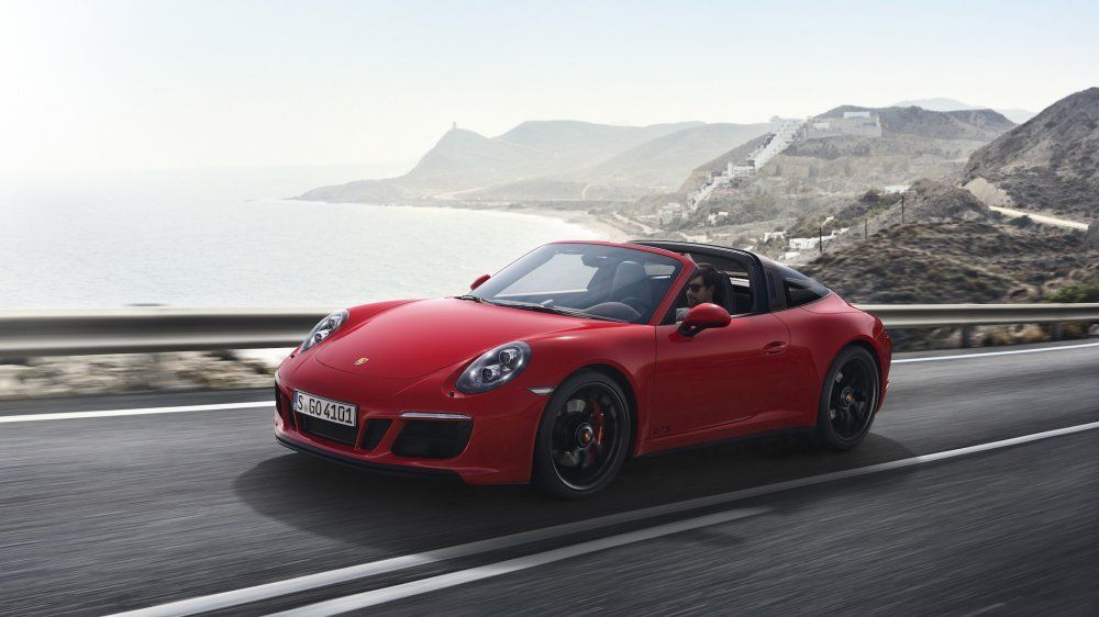 Немецкий Porsche представил новое купе 911 GTS