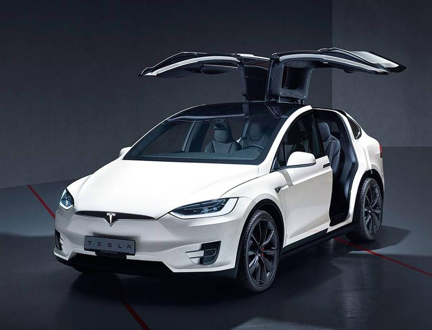 Сможет ли дизельный пикап Ford F-250 перетянуть электрический кроссовер Tesla Model X?
