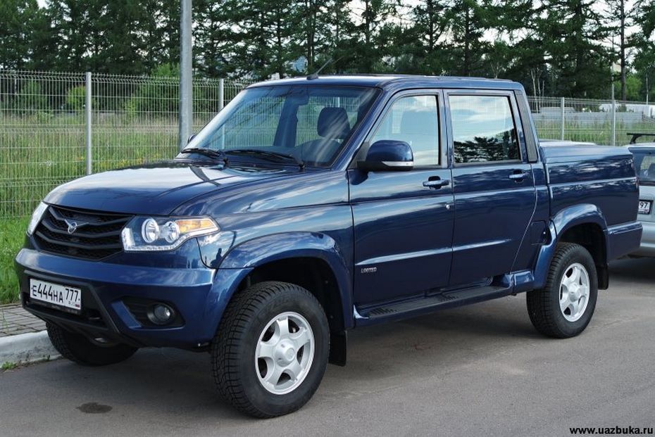 УАЗ «Пикап» получил более доступную комплектацию, подешевев на 178 000 рублей