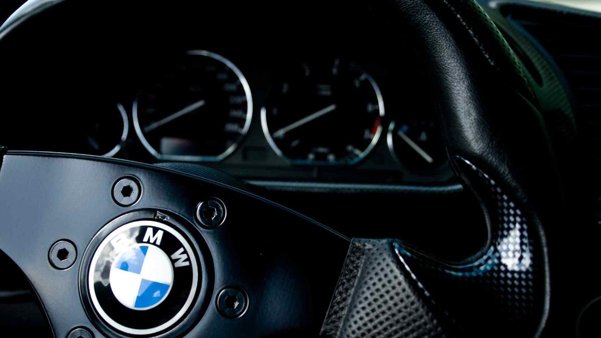 Автосалон BMW в Екатеринбурге начал продавать китайские автомашины