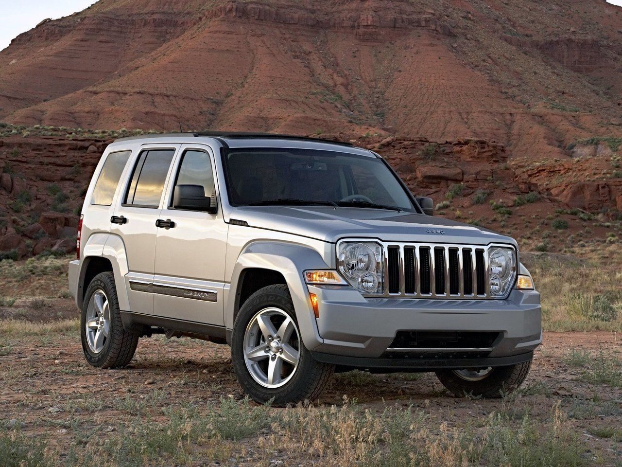 Jeep Liberty 2 поколение