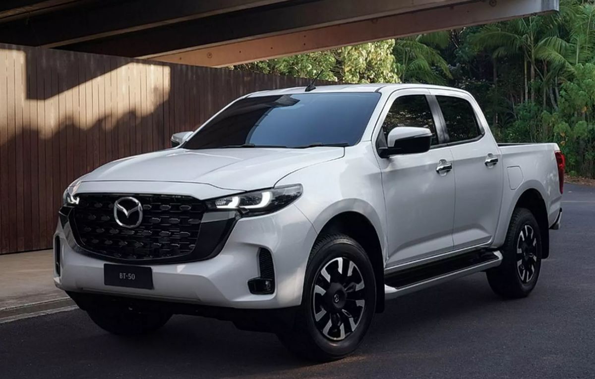 В Таиланде появился рестайлинговый вариант рамного пикапа Mazda BT-50