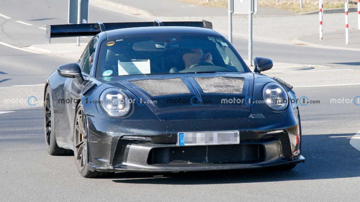 Замечен прототип обновленного Porsche 911 GT3 RS 