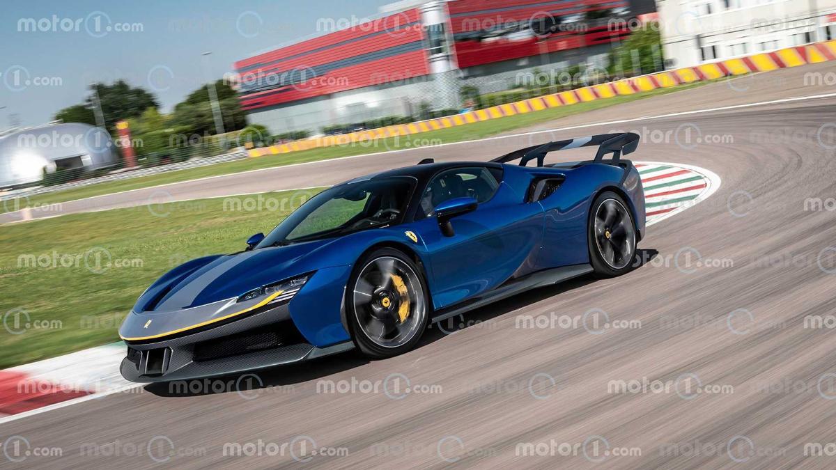 На рендере показан гиперкар Ferrari SF90 Versione Speciale мощностью более 1000  л.с.