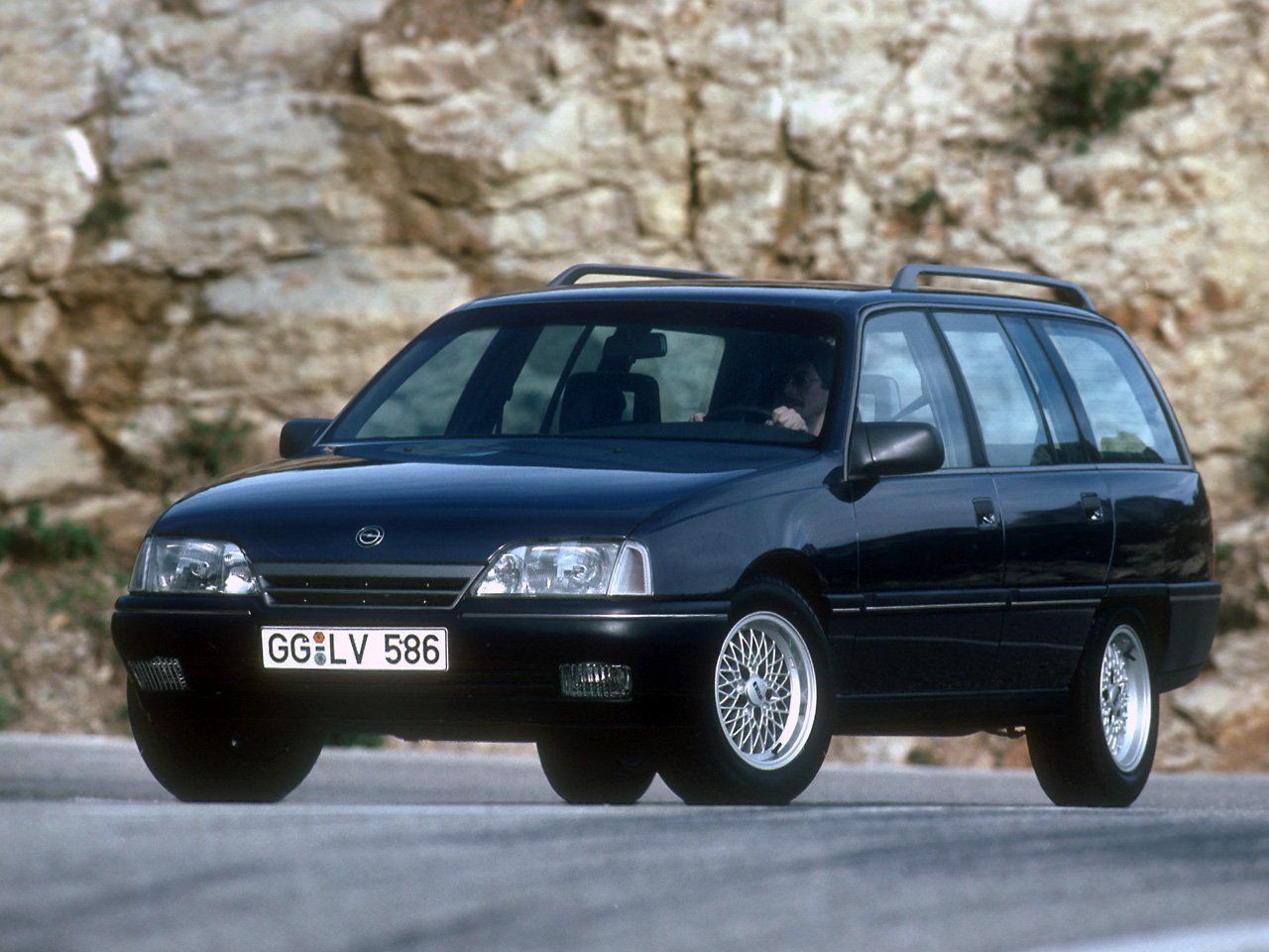 Opel Omega, 1994 универсал