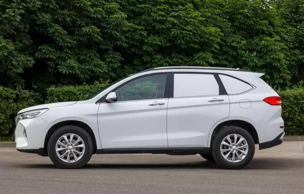 У «Ларгуса» появился конкурент в лице Haval M6 LCV У «Ларгуса» появился конкурент в лице Haval M6 LCV