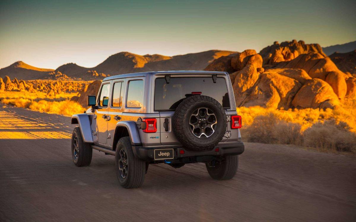 Компания Jeep отзывает в России 142 внедорожника Wrangler из-за возможной утечки топлива