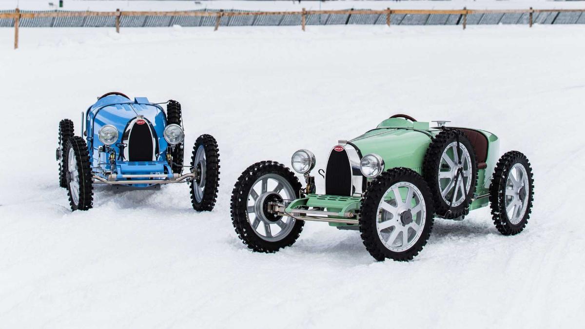 Эти крошечные Ferrari и Bugatti участвуют в ледовых гонках в Санкт-Морице