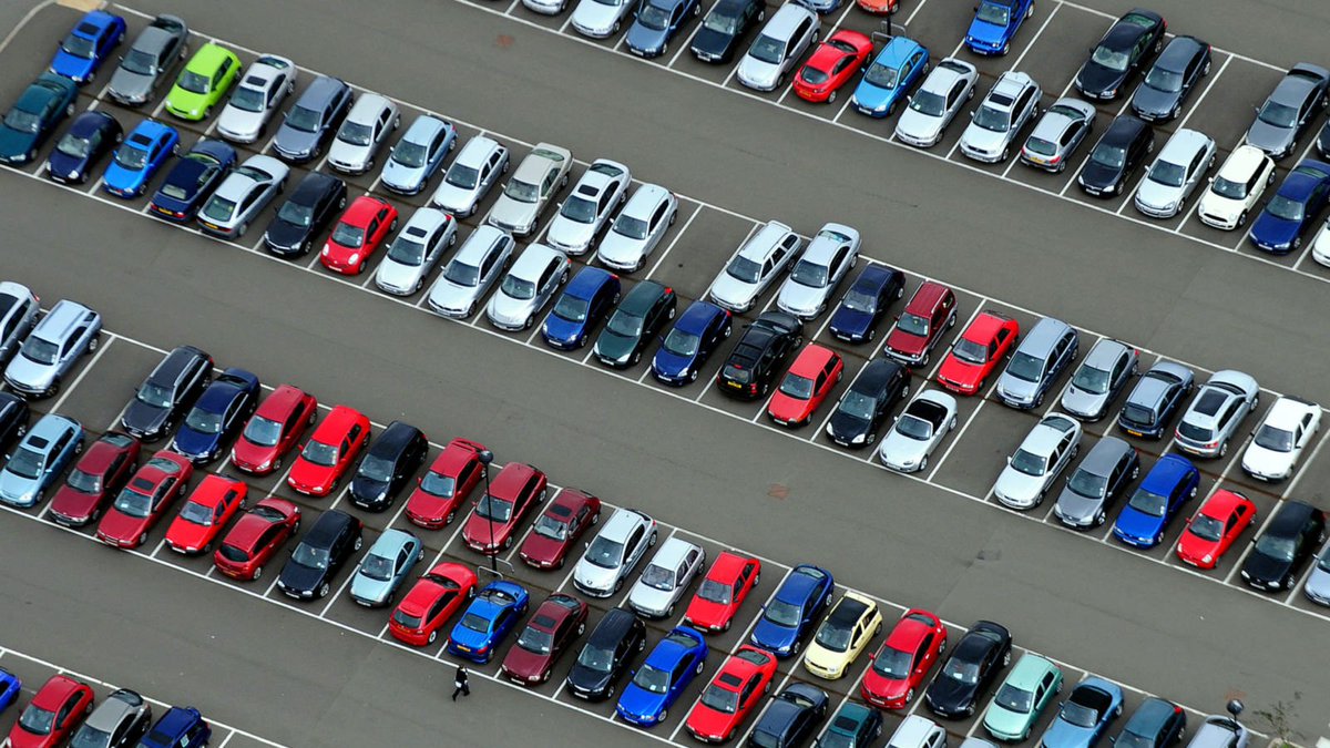 АЕБ: продажи новых легковых автомашин и LCV с РФ снизились на 62,8% в октябре 2022 года