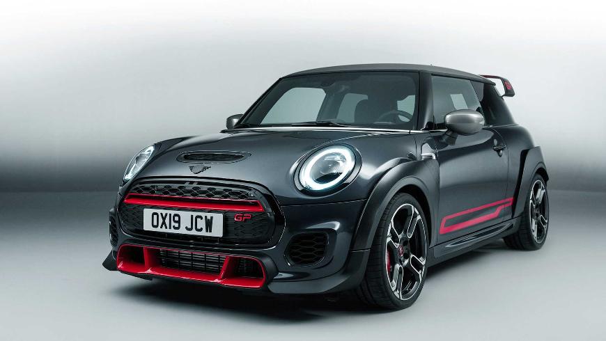 "Злобный" малыш Mini John Cooper Works GP 2020 ставит рекорды скорости 