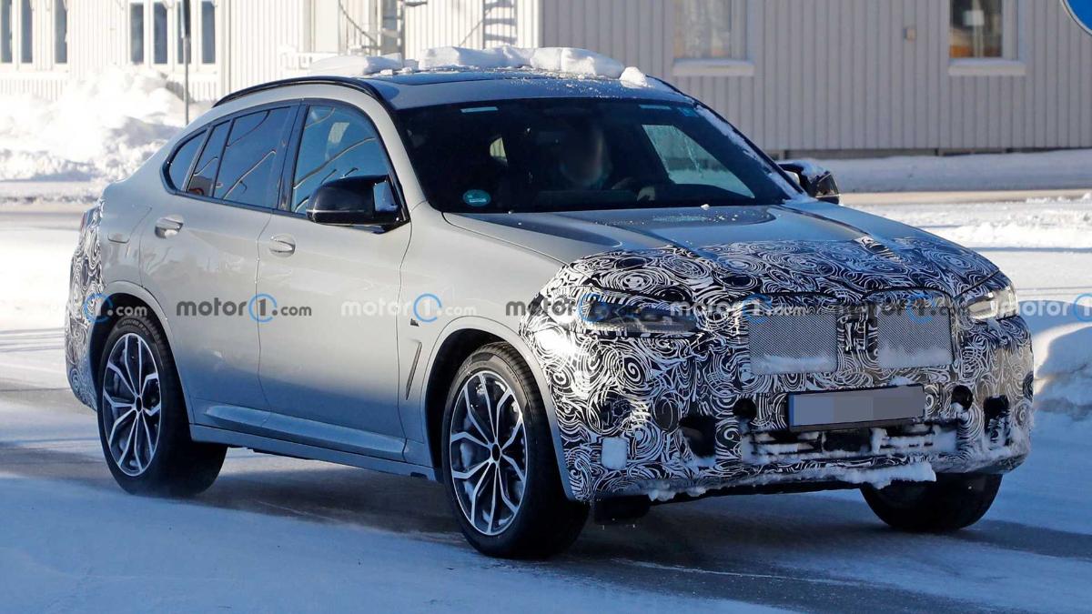 Рестайлинговый BMW X4 показал салон на последних шпионских фото 