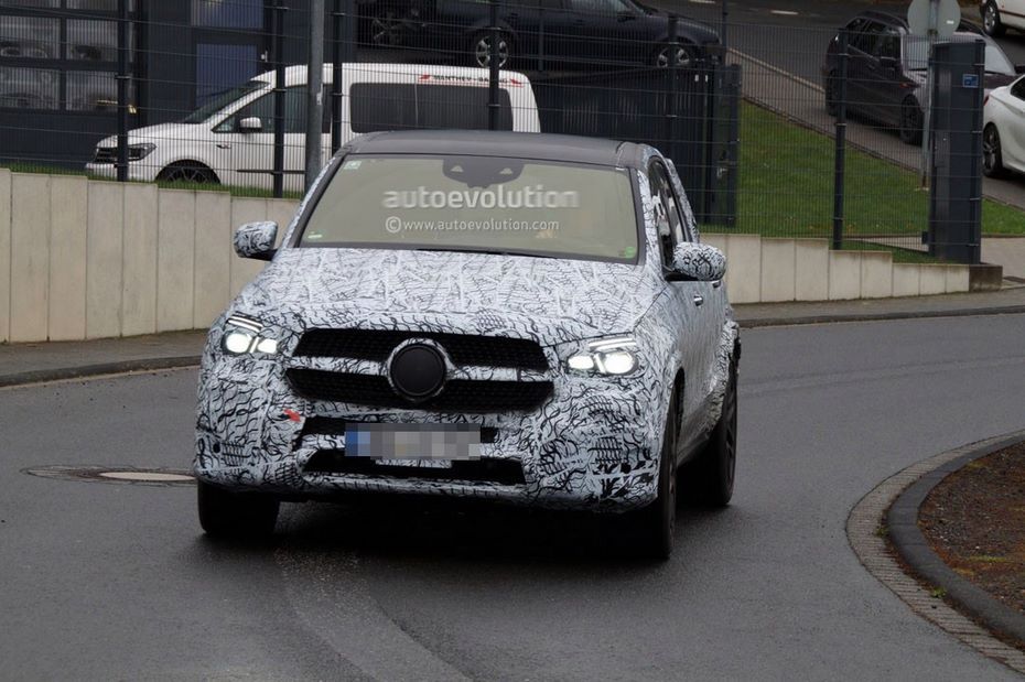 Новая версия Mercedes-AMG GLE 63 попалась фотошпионам во время тестов