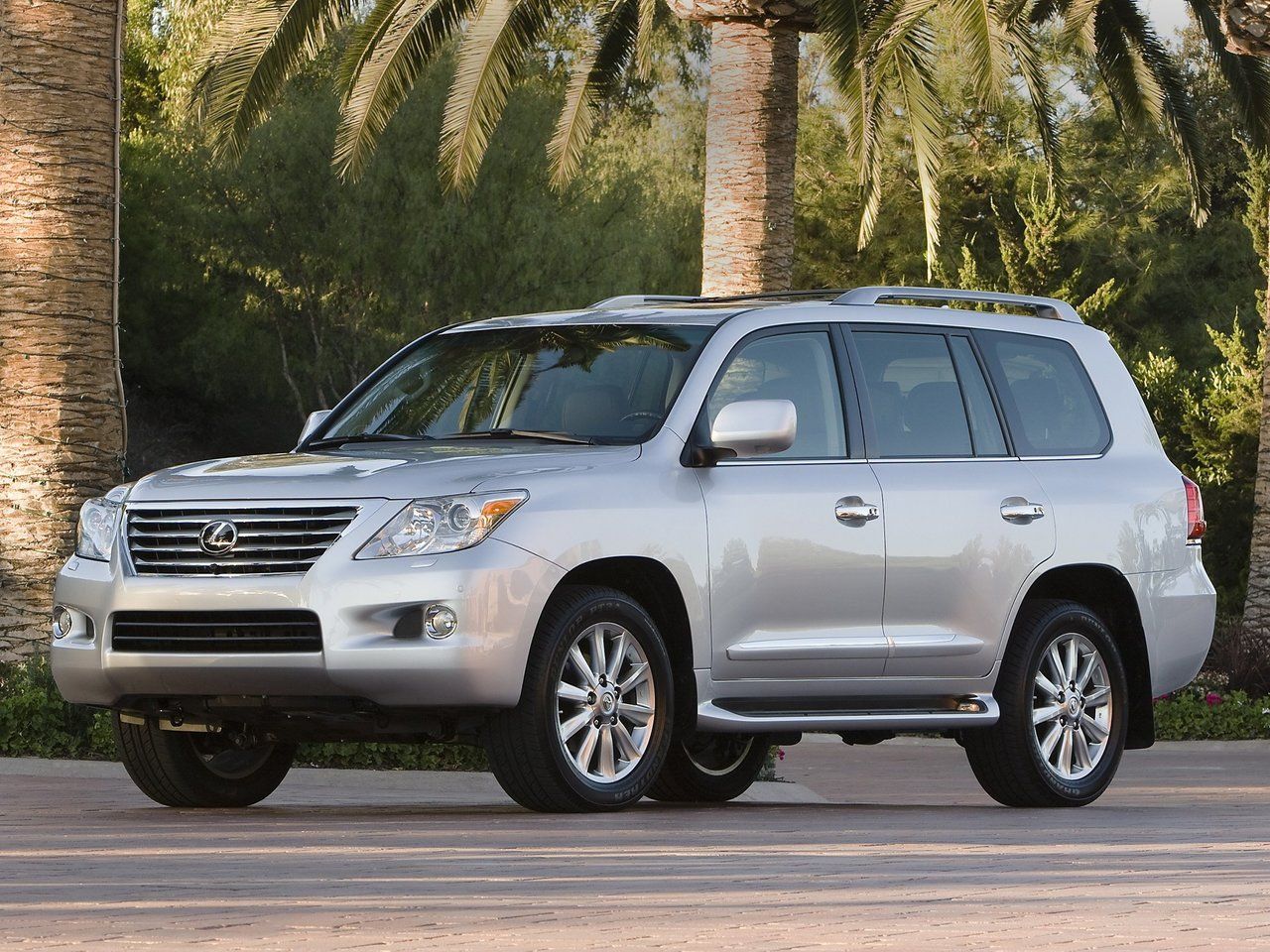 Lexus lx фото