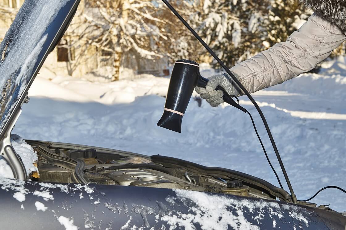 Эксперты советуют прогревать автомобили ночью жителям Севера в зимнее время