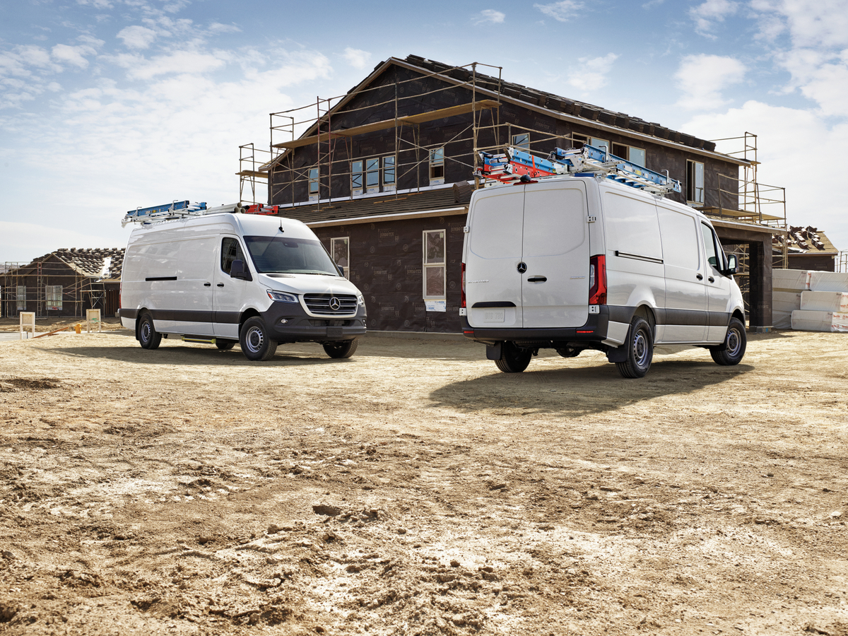 Более 124 000 моделей Mercedes-Benz Sprinter и Freightliner Sprinter  отзовут из-за проблем с ручником