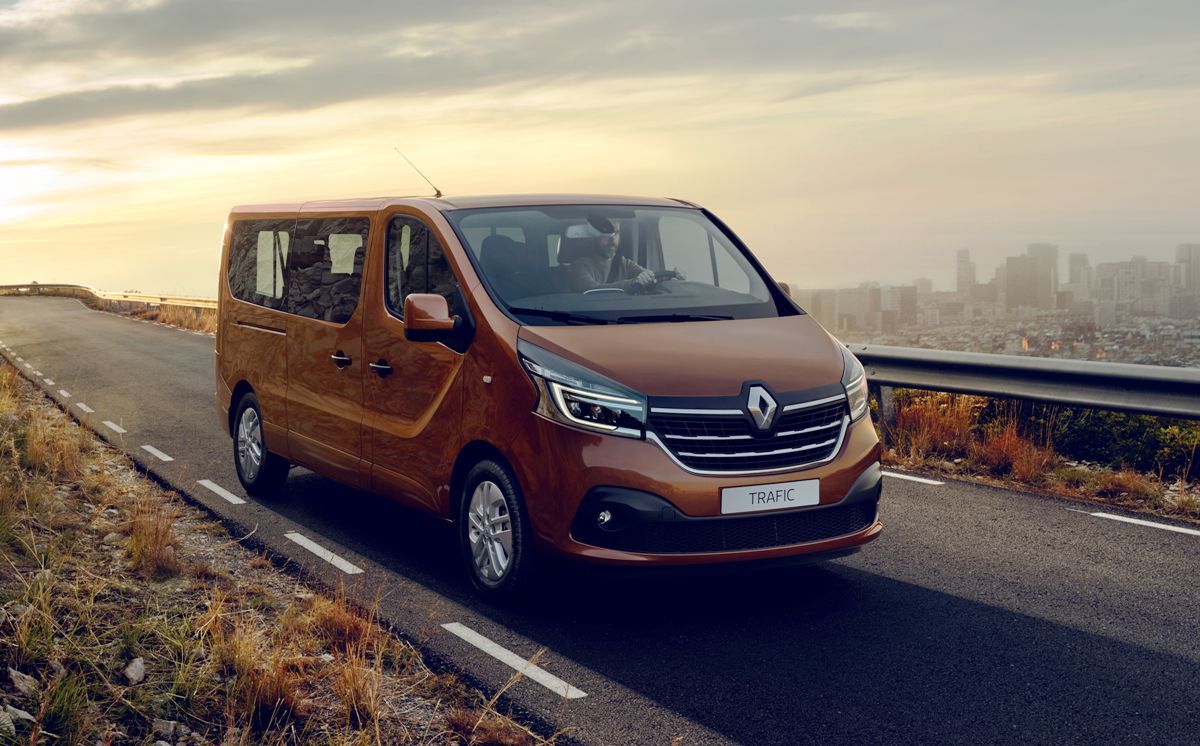 Renault представила обновленные версии фургонов Master и Trafic