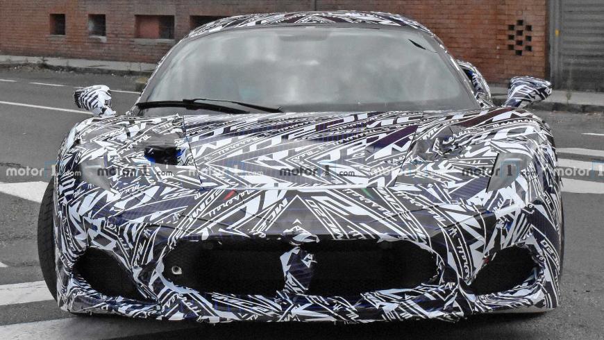 Замечен прототип нового итальянского суперкара Maserati MC20 