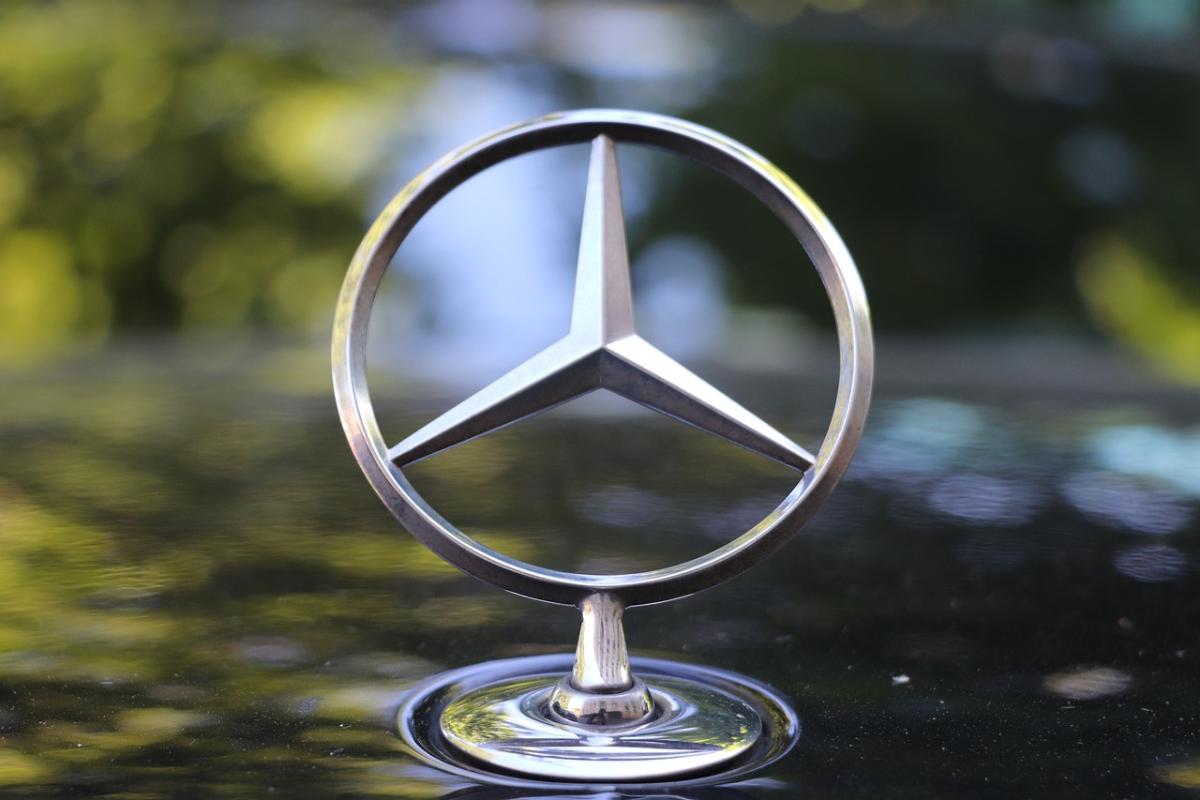 Mercedes Benz эмблема