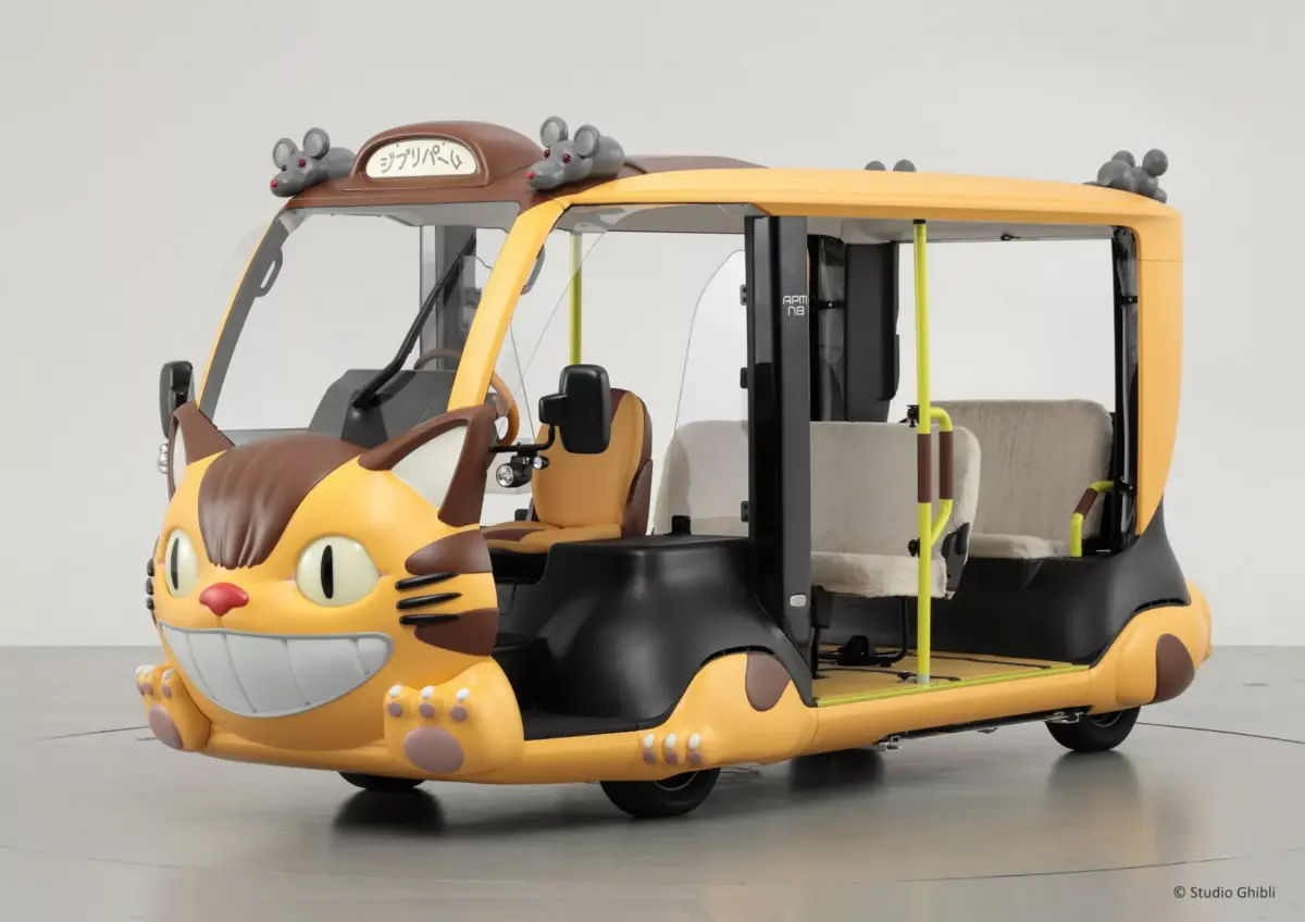 Электрический Toyota APM Shuttle превратили в настоящий кошачий автобус