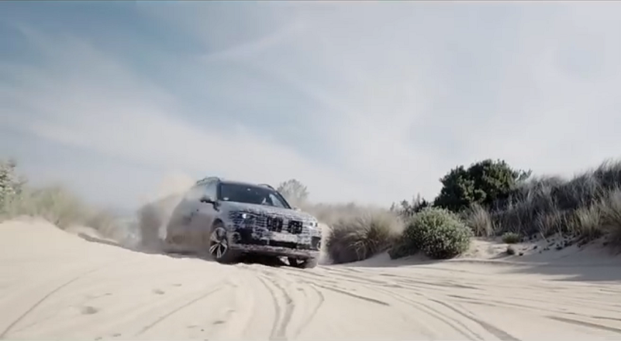 В горах и за Полярным кругом: BMW показал новое промо с кроссовером X7