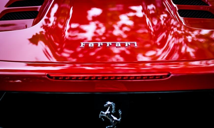 Россияне стали чаще интересоваться автомобилями марки Ferrari