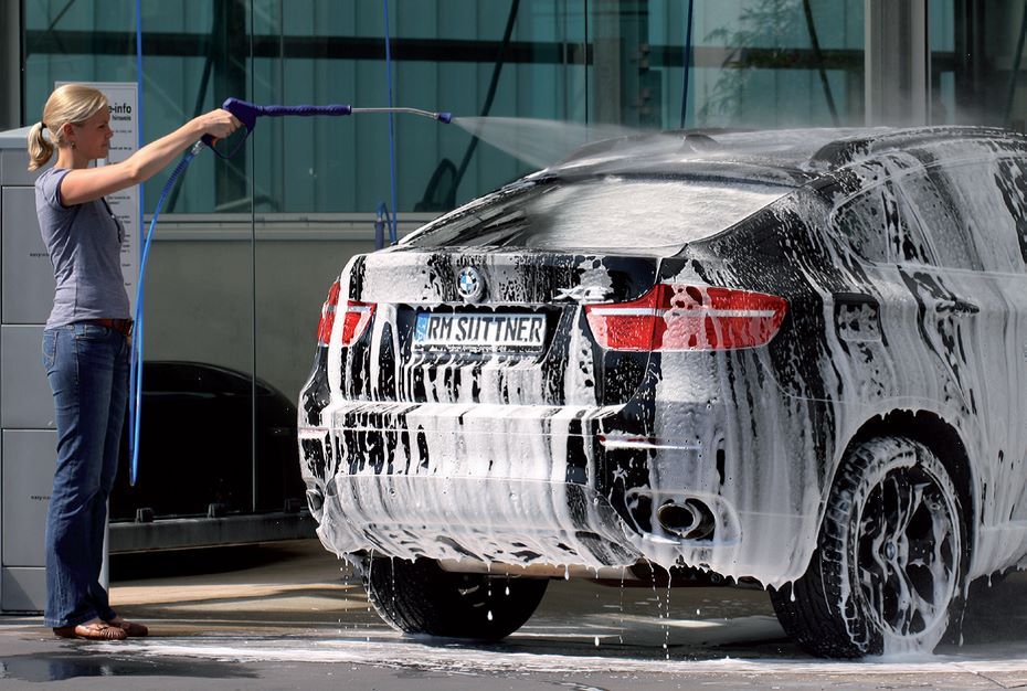 Как правильно помыть автомобиль?