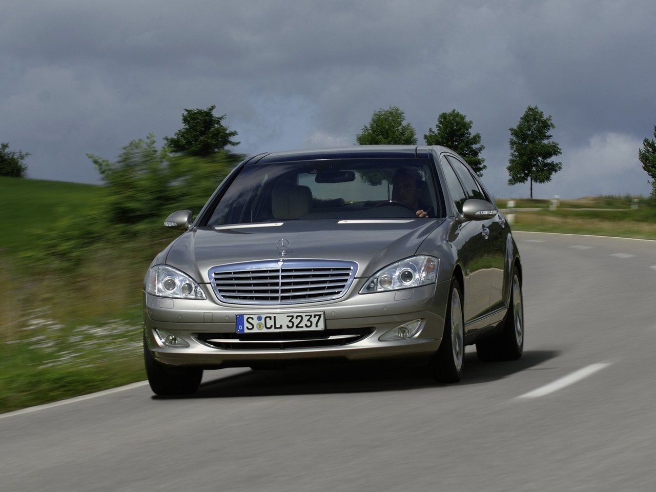 Mercedes Benz s600 w221