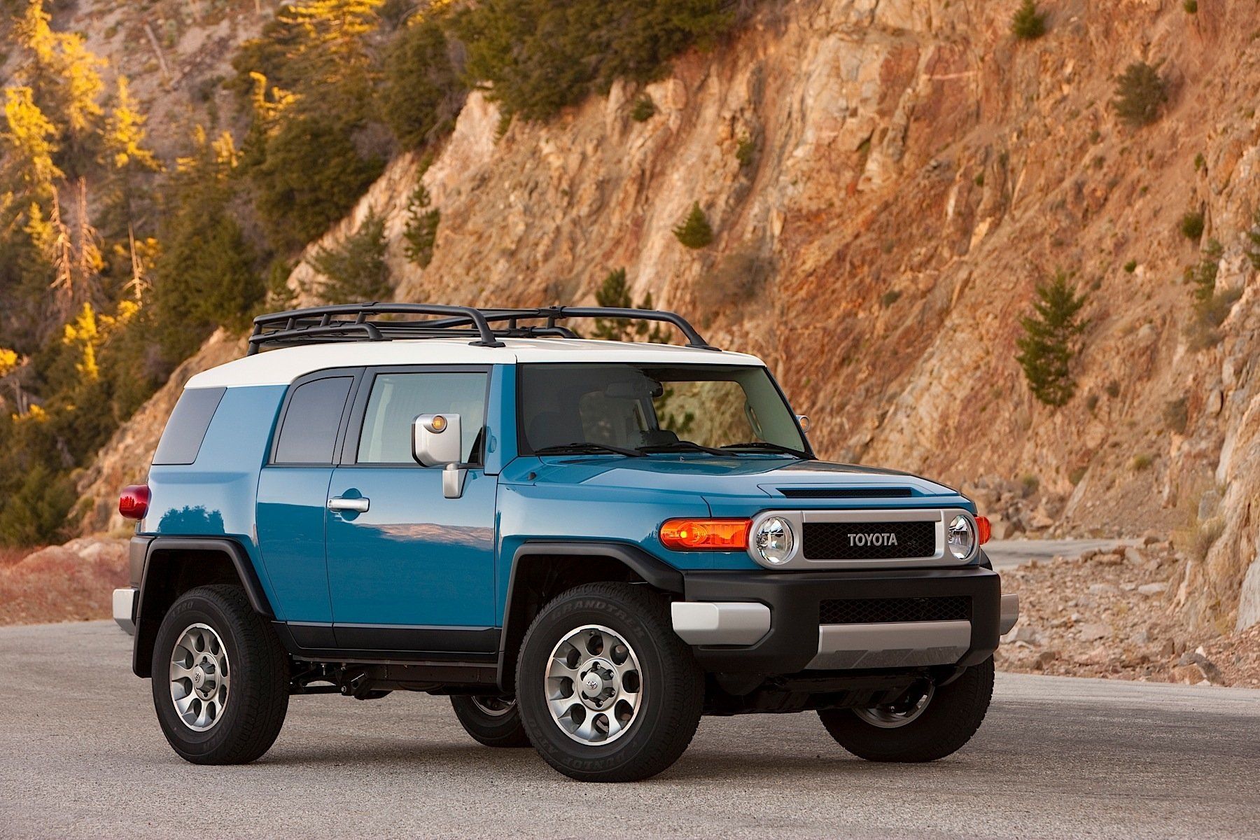 Тойота FJ Cruiser