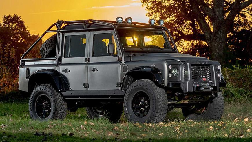 Энтузиасты оснастили Land Rover Defender мотором от Corvette