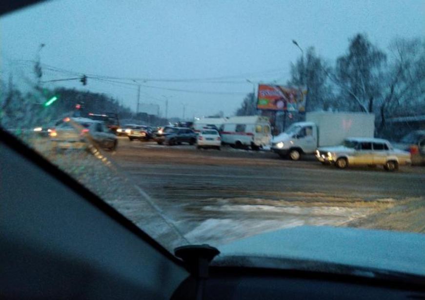 В аварии в Туле пострадала беременная девушка