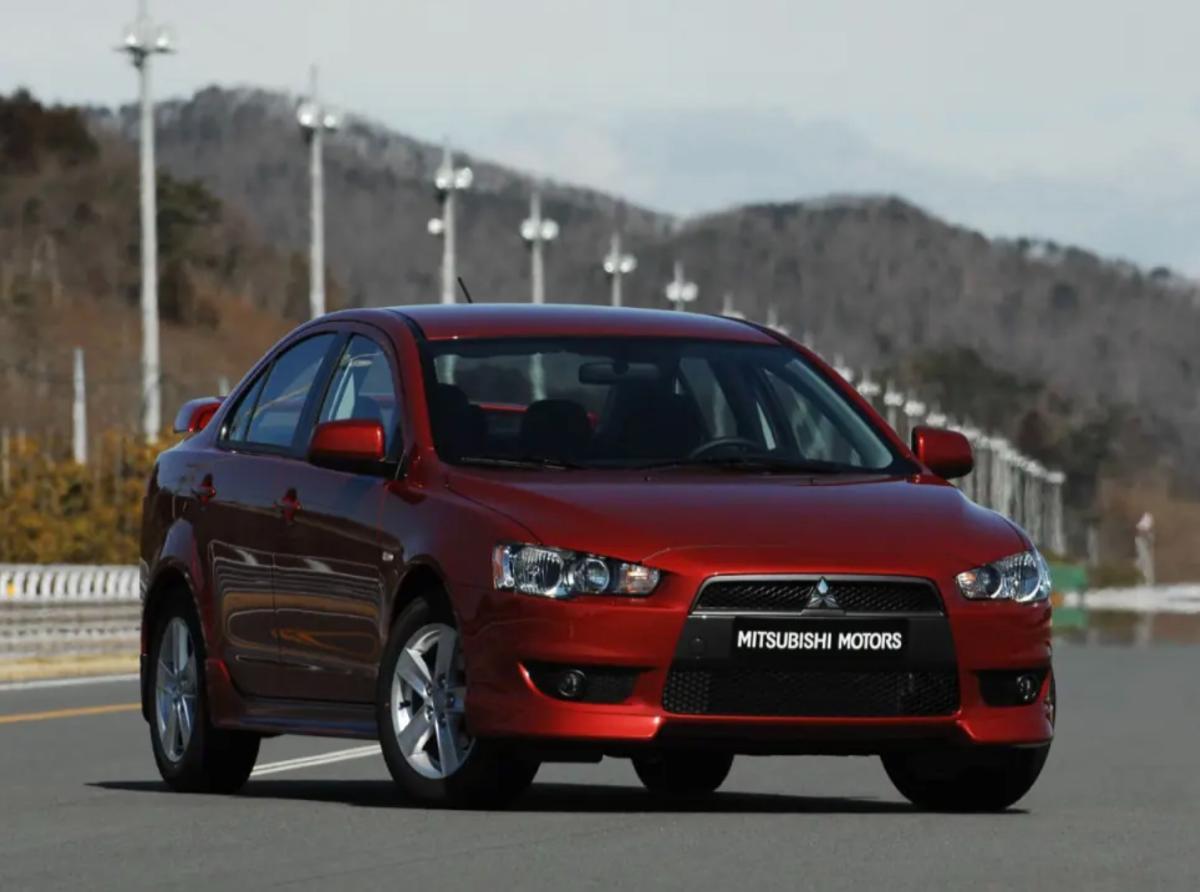 Какие модели Mitsubishi попали в «черный список»: ответ РГ