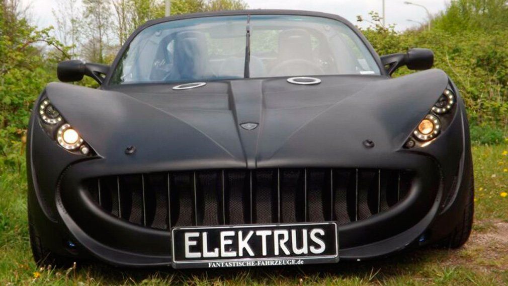 В Германии продается Lotus, превращенный в аналог Tesla Roadster