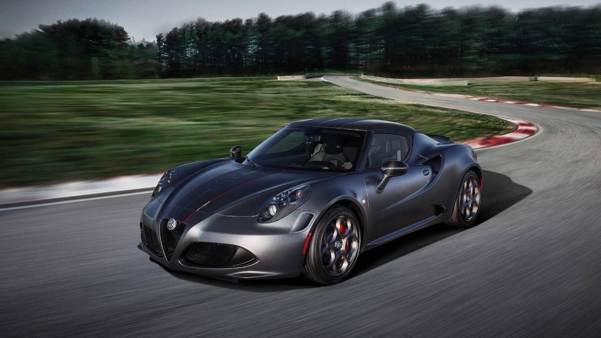 Компания Alfa Romeo рассказала о электрическом приемнике Alfa Romeo 4C