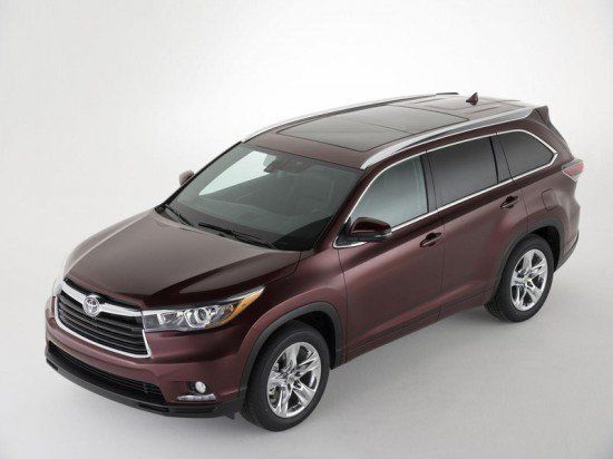 Появились цены на новую версию Toyota Highlander