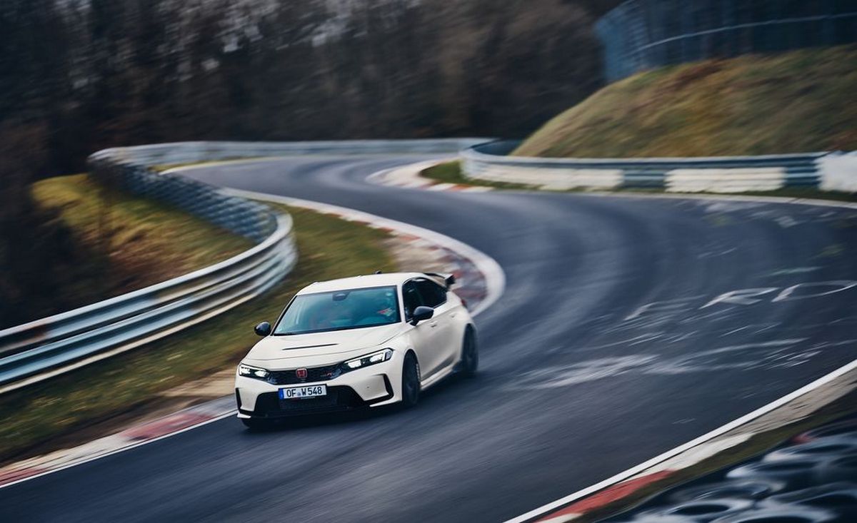 Honda Civic Type RS установила рекорд на Нюрбургринге среди переднеприводных автомашин