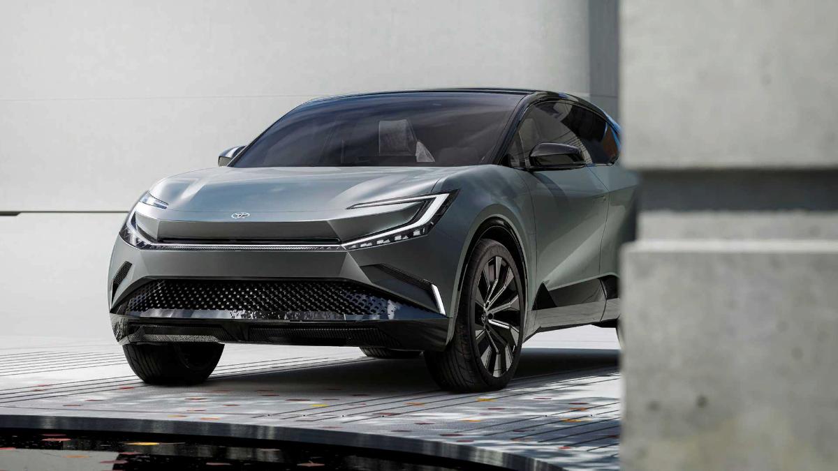 Компания Toyota показала концепт компактного внедорожника Toyota bZ 
