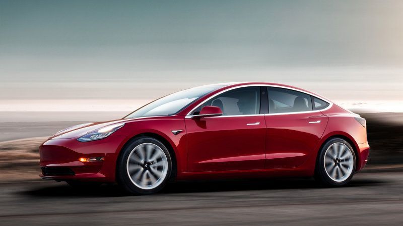 Tesla собирается выпускать новую версию электромобиля Model 3 с двумя моторами