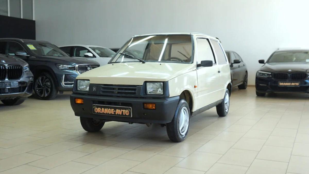 В РФ запустили в продажу почти новую «Оку» 1993 года стоимостью 300 000 рублей