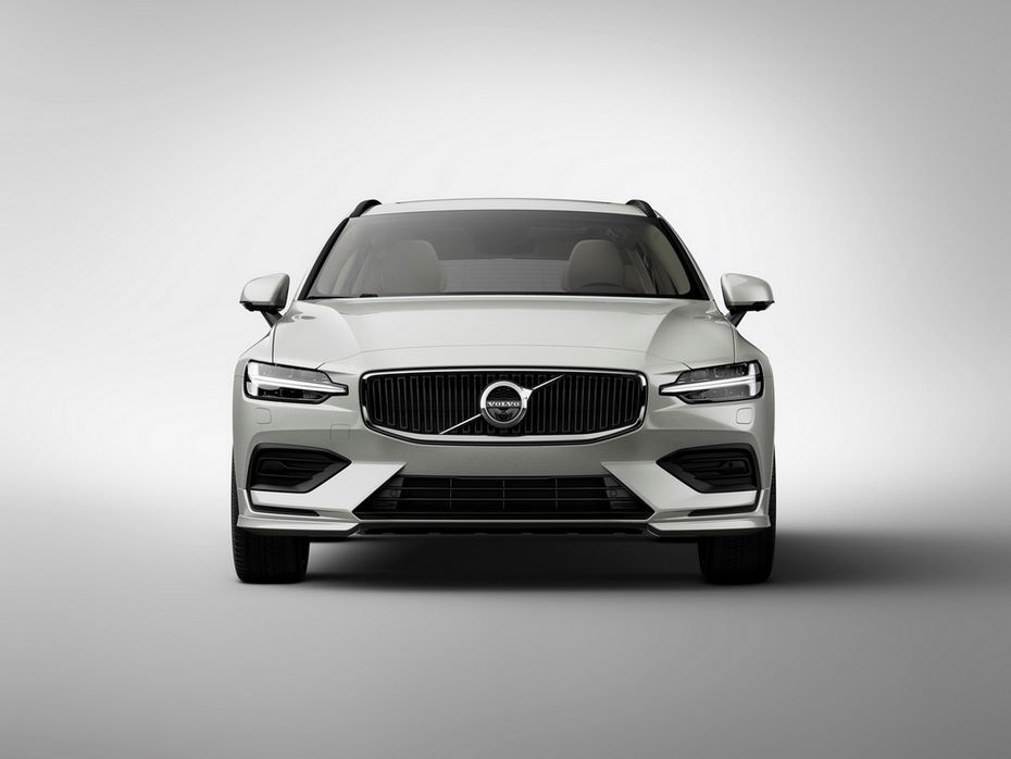 В сети появились изображения Volvo S60 от отечественных дизайнеров