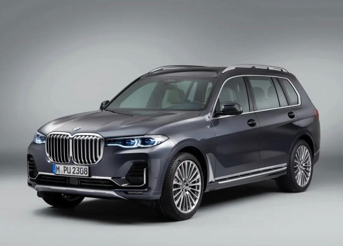 Дилеры опровергли информацию о старте продаж BMW Х7 калининградской сборки