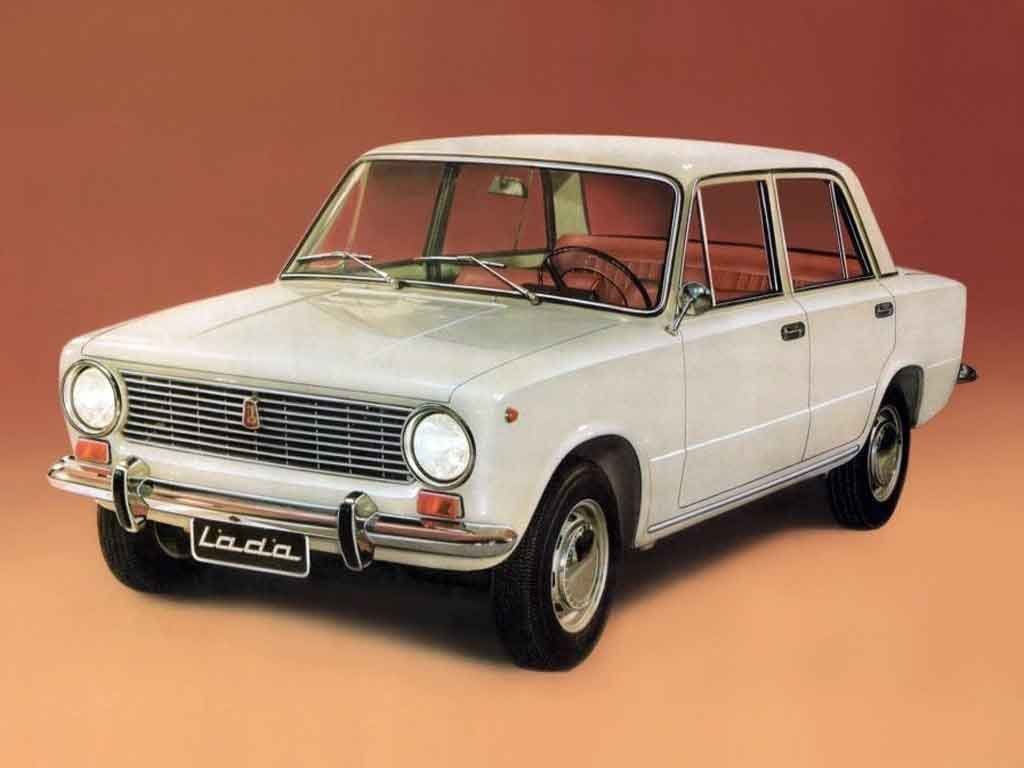 LADA (ВАЗ) 2101 1970 – 1988 Седан: кузов, класс, тип и объём двигателя,  коробка передач, разгон, фото - CarsWeek.ru