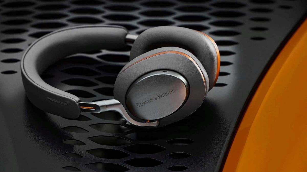 Компании McLaren и Bowers & Wilkins представили крутые наушники