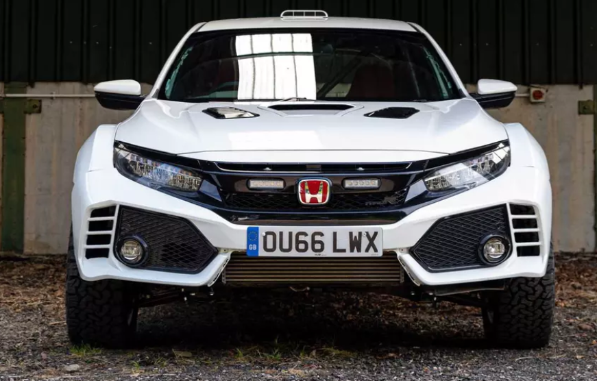 Honda показала две тюнингованные модификации нового Civic Type R