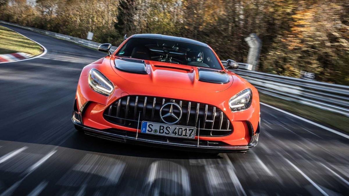 Смотрите, как 730-сильный Mercedes-AMG GT Black Series устанавливал рекорд скорости 