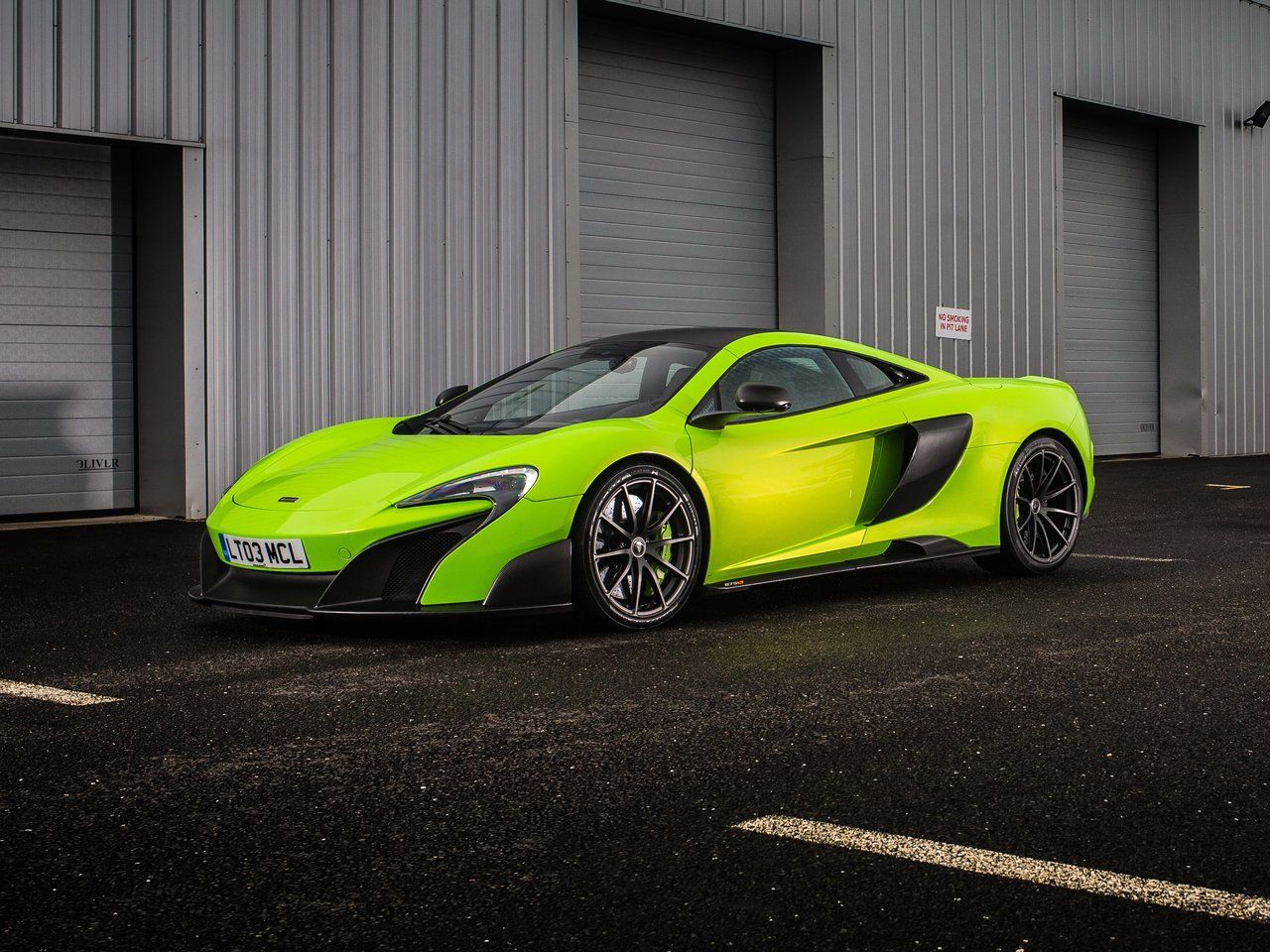 MCLAREN 650s MCLAREN 675lt