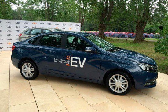 АвтоВАЗ может начать официальные продажи электрической Lada Vesta уже в следующем году