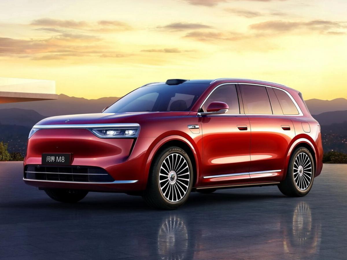 Почти по 600 машин в день: новейший Aito M8 ставит рекорды продаж 